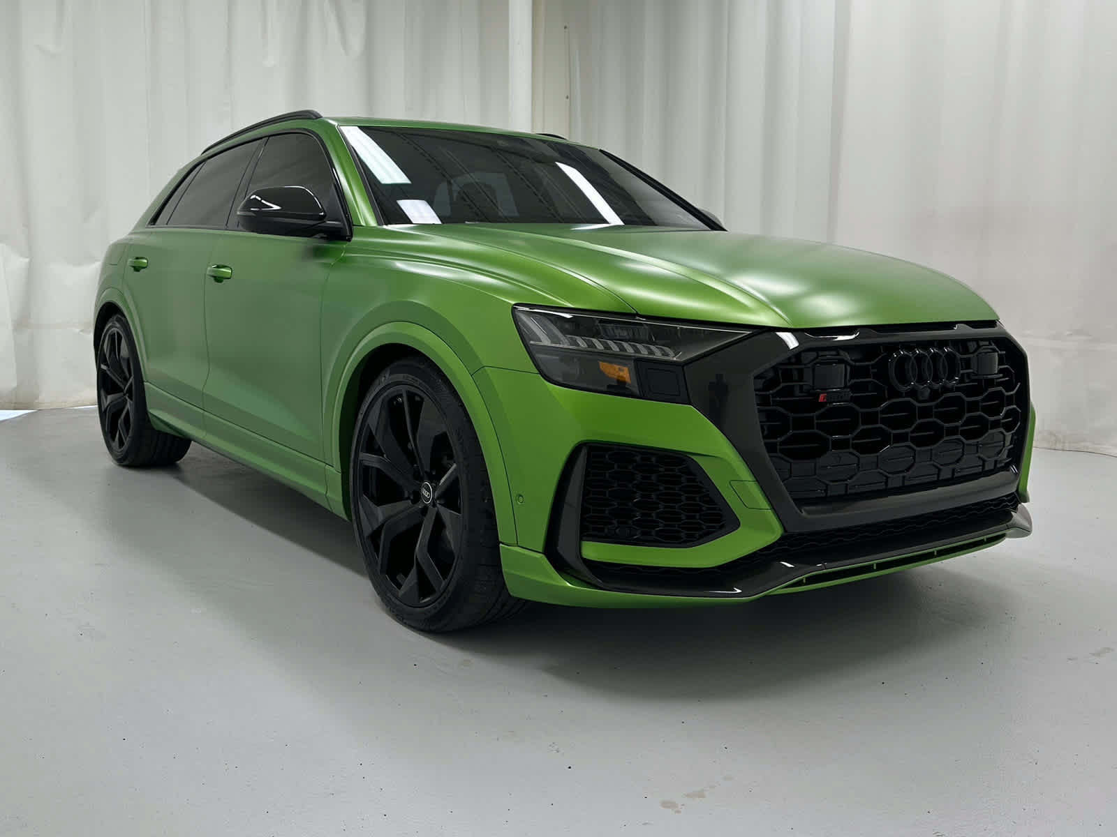 Used 2022 Audi RS Q8 AWD/4WD image 1