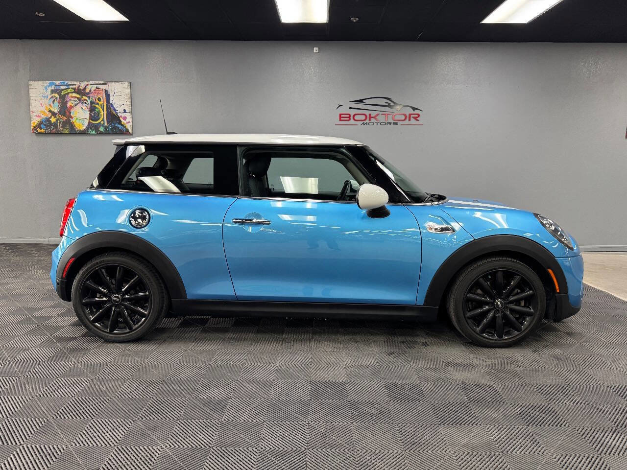 Used 2019 MINI Cooper S w/ Signature Upholstery Package image 16