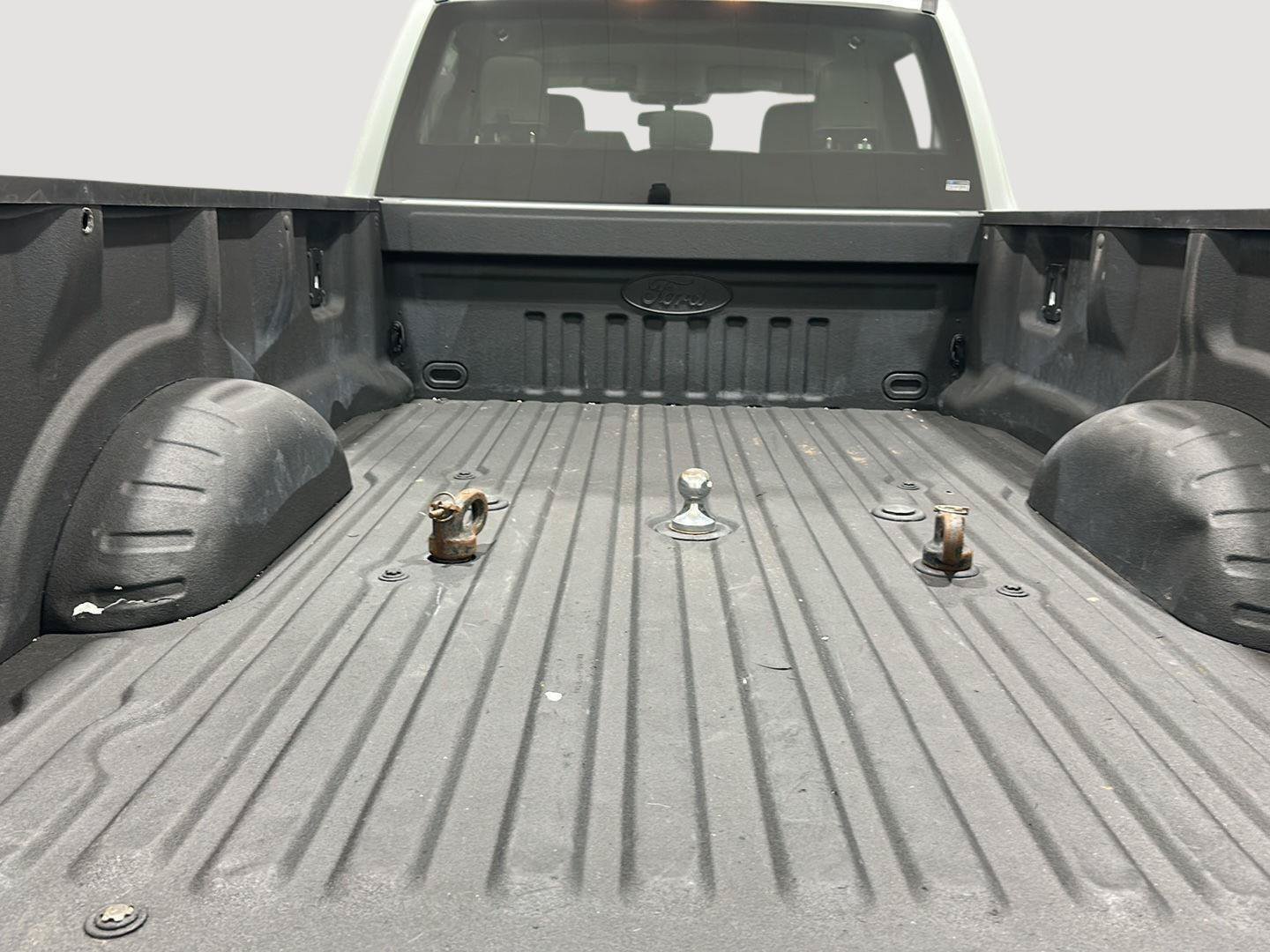 Used 2023 Ford F350 4x4 Crew Cab DRW Super Duty image 19