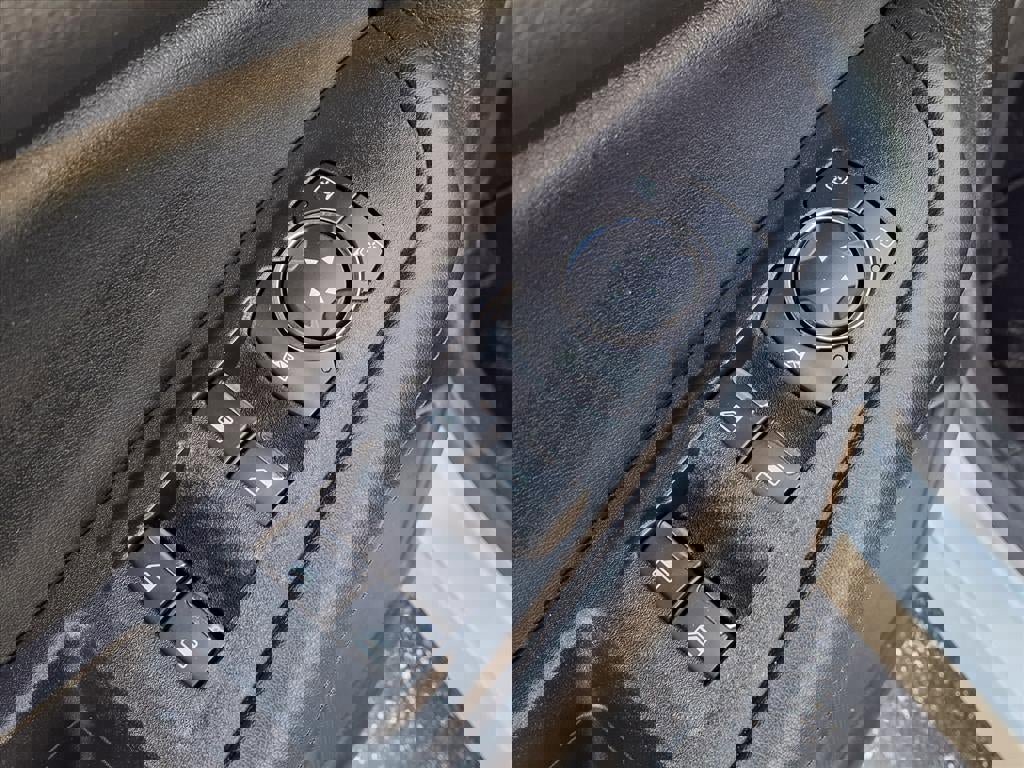 Used 2022 Ford Edge SEL image 14