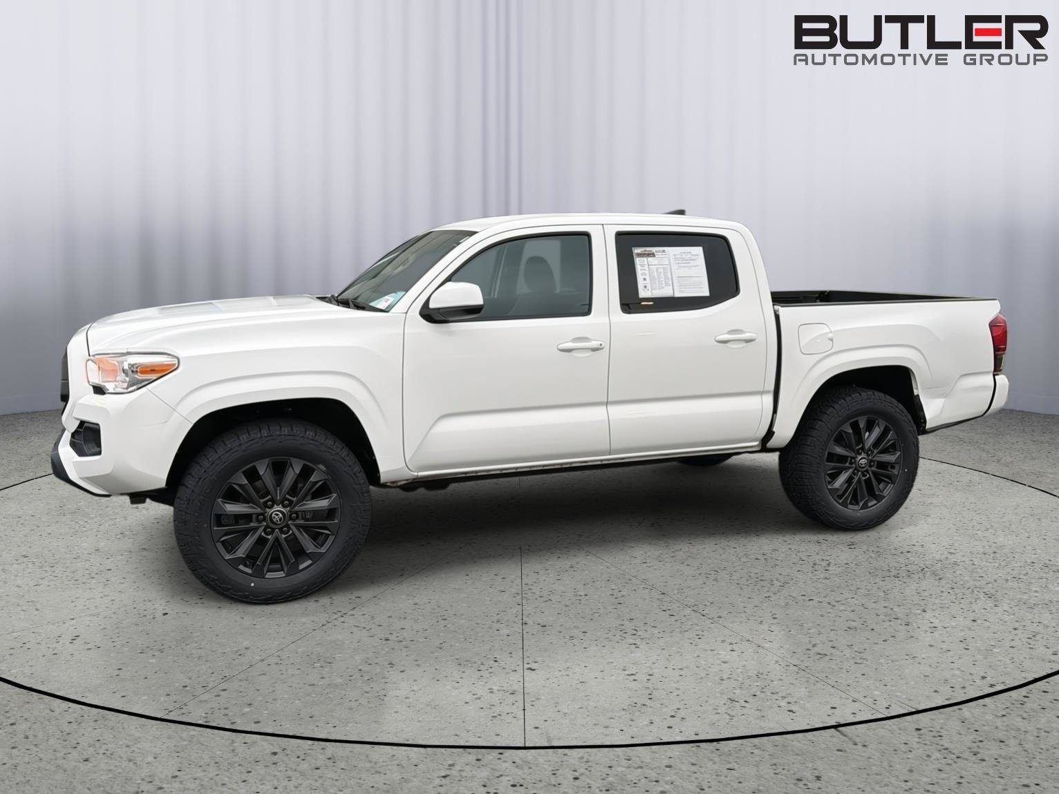 Used 2023 Toyota Tacoma SR AWD/4WD image 3