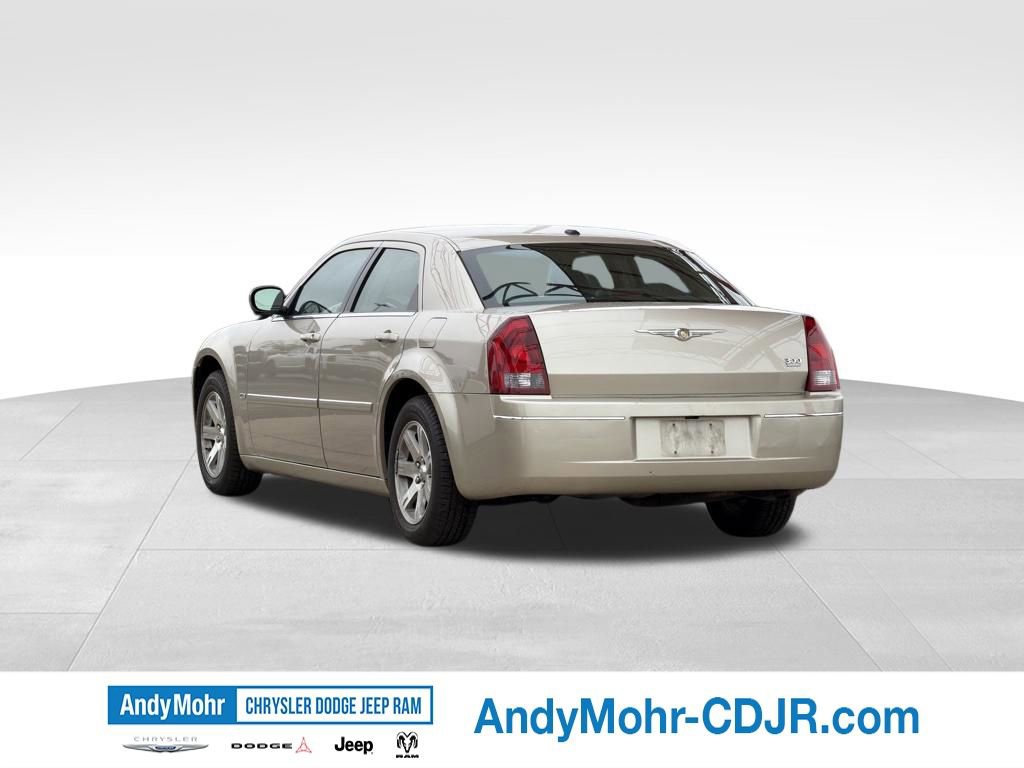 Used 2006 Chrysler 300 Touring RWD image 5