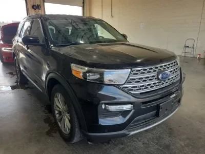 Used 2023 Ford Explorer Limited image 2