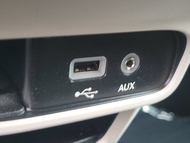 Used 2019 Chrysler Pacifica Touring-L FWD image 15