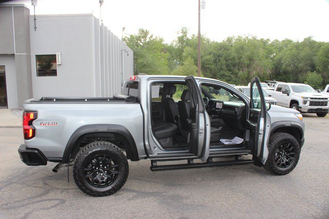 Used 2025 Chevrolet Colorado Trail Boss AWD/4WD image 19