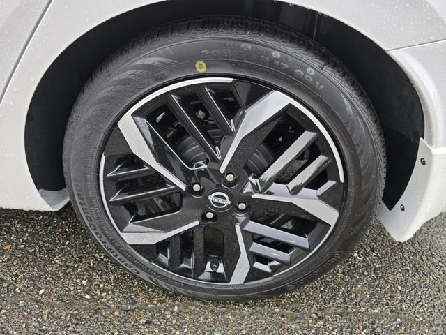 New 2025 Nissan Versa SR image 12