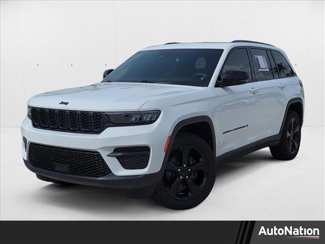 Used 2023 Jeep Grand Cherokee Altitude