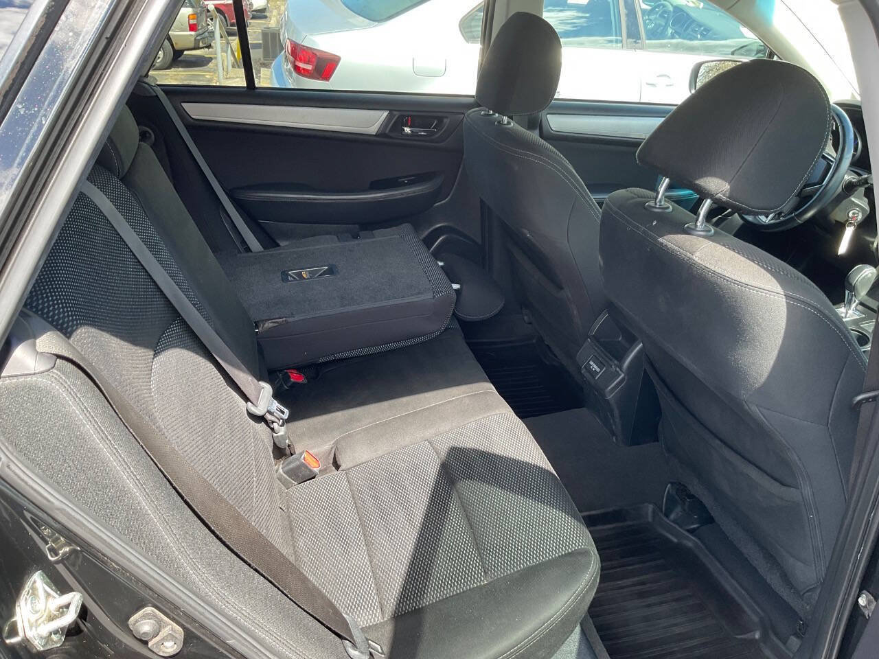 Used 2018 Subaru Outback 2.5i Premium AWD/4WD image 23