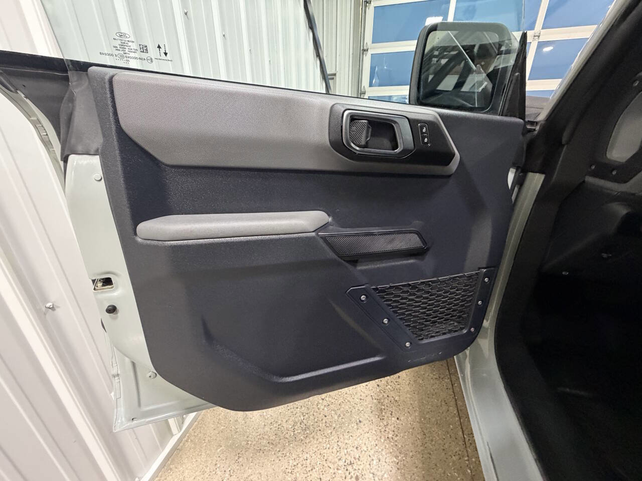 Used 2023 Ford Bronco Big Bend image 3