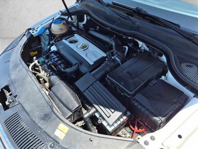Used 2013 Volkswagen CC R-Line FWD image 28