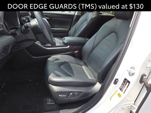 Used 2023 Toyota Highlander XLE AWD/4WD image 10