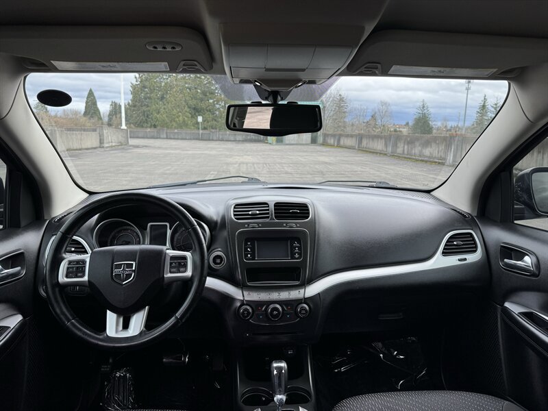 Used 2017 Dodge Journey Crossroad FWD image 22
