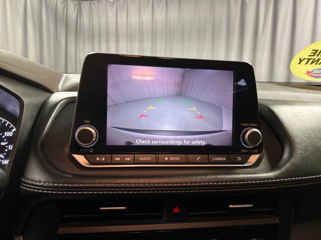 Used 2023 Nissan Rogue SV image 16