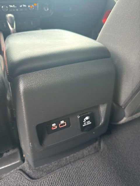 Used 2025 Nissan Frontier PRO-4X w/ Pro Convenience Package image 11