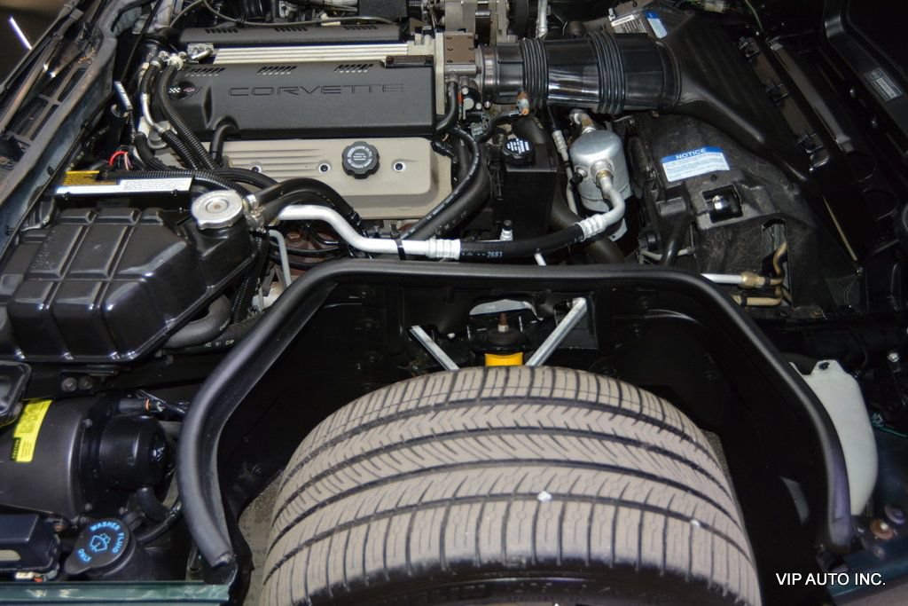 Used 1992 Chevrolet Corvette Coupe RWD image 17
