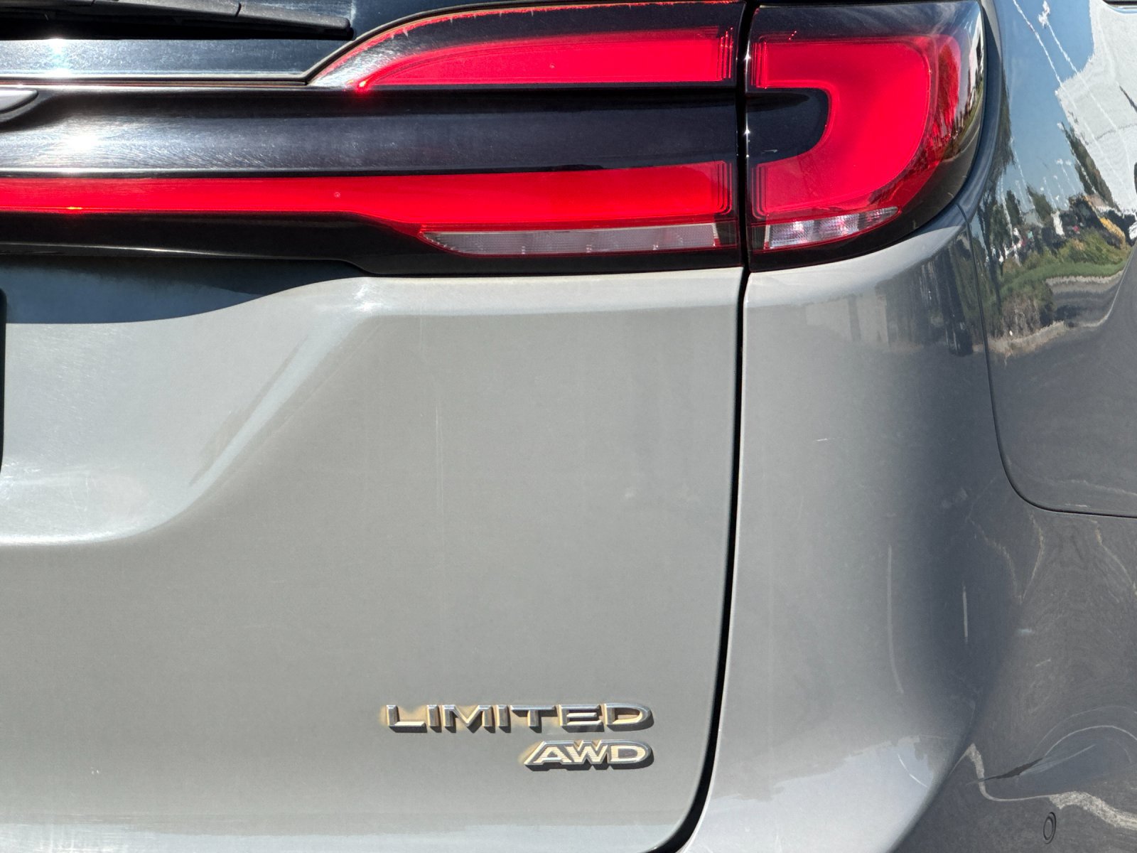 Used 2021 Chrysler Pacifica Limited w/ Premium & Safety Sphere Group AWD/4WD image 43