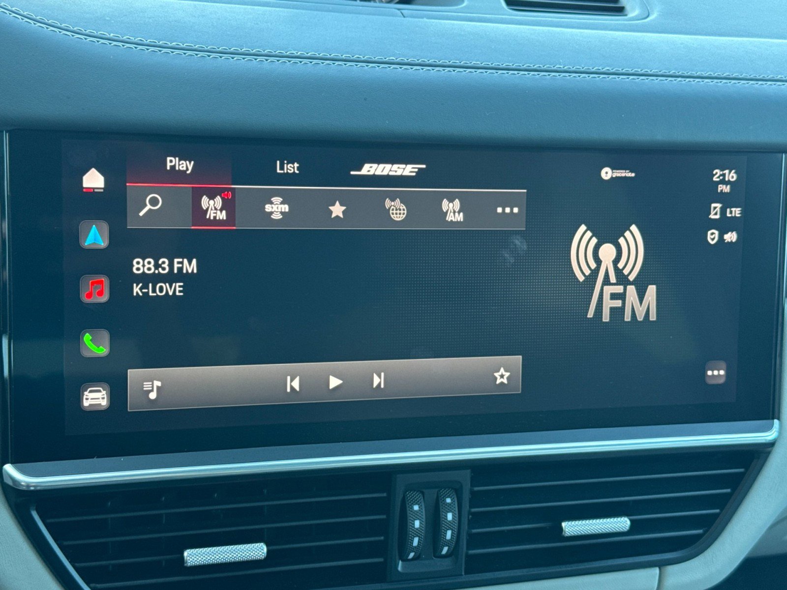 Certified 2023 Porsche Cayenne Platinum Edition image 18