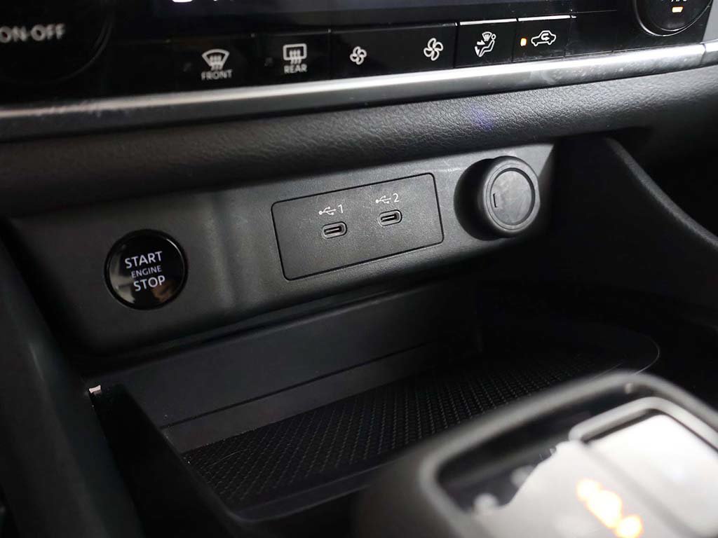Used 2025 Nissan Rogue SV AWD/4WD image 46
