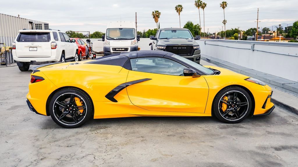 Used 2025 Chevrolet Corvette Stingray Preferred Conv w/ Stealth Interior Trim Package image 13