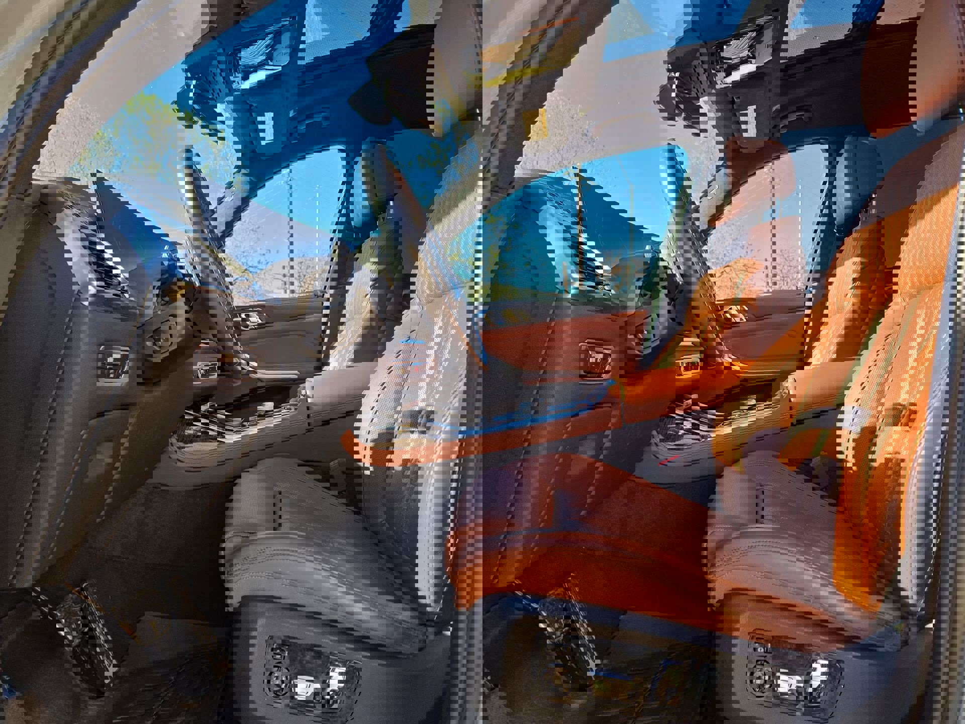 Used 2023 BMW X7 xDrive40i w/ Executive Package image 16