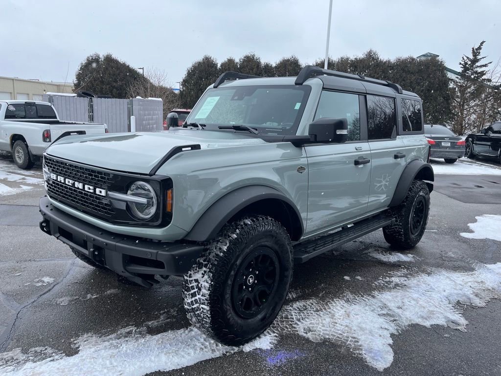 Used 2023 Ford Bronco Wildtrak image 3