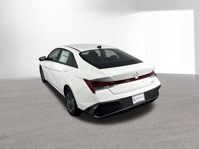 Used 2025 Hyundai Elantra Hybrid FWD image 39