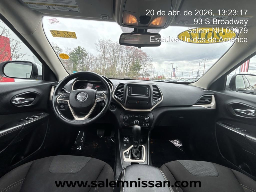 Used 2017 Jeep Cherokee Latitude w/ Cold Weather Group image 13