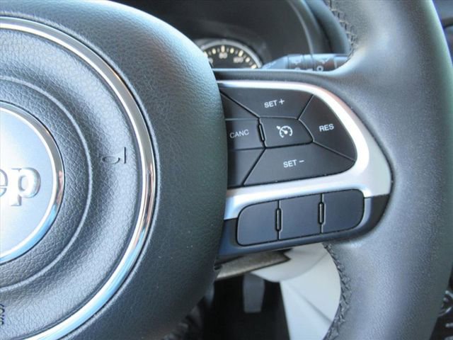 Used 2019 Jeep Renegade Latitude image 22