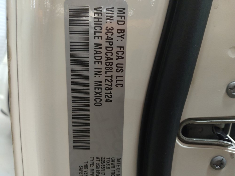 Used 2020 Dodge Journey SE w/ SE Popular Equipment Group image 33