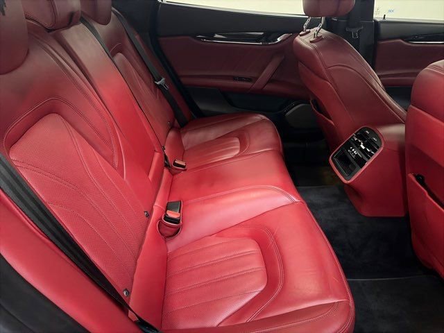 Used 2019 Maserati Quattroporte S GranLusso image 32