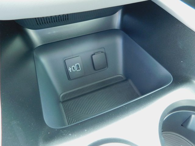 New 2026 Ford Explorer Active w/ Active Comfort Package image 30