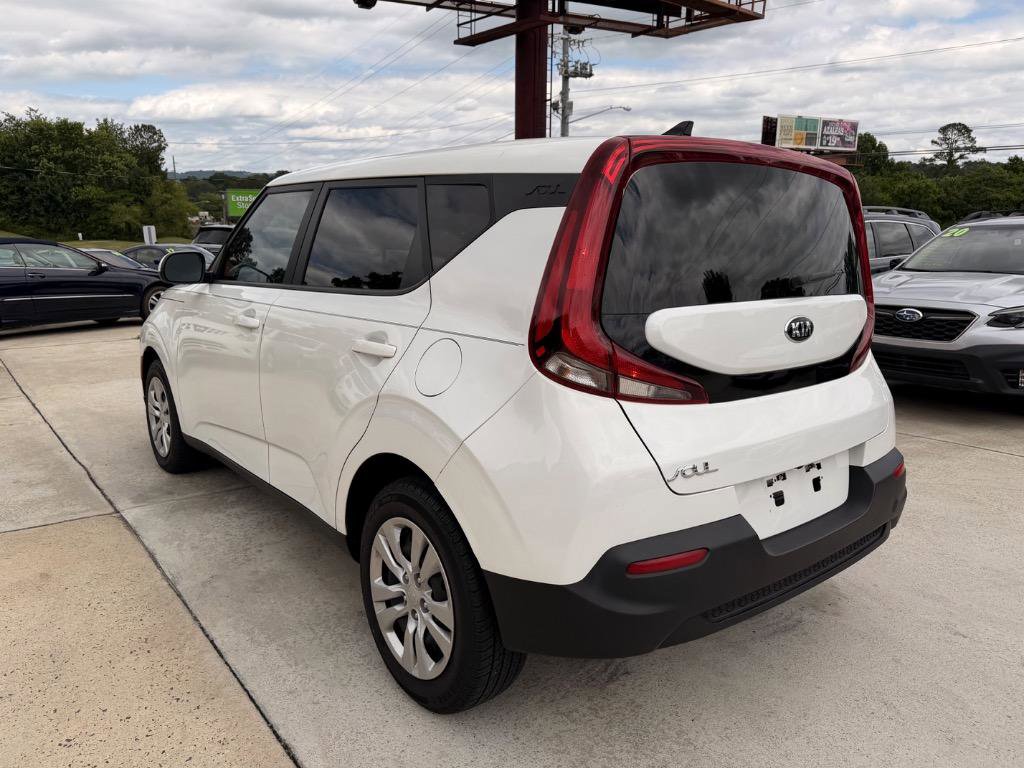 Used 2021 Kia Soul LX FWD image 9