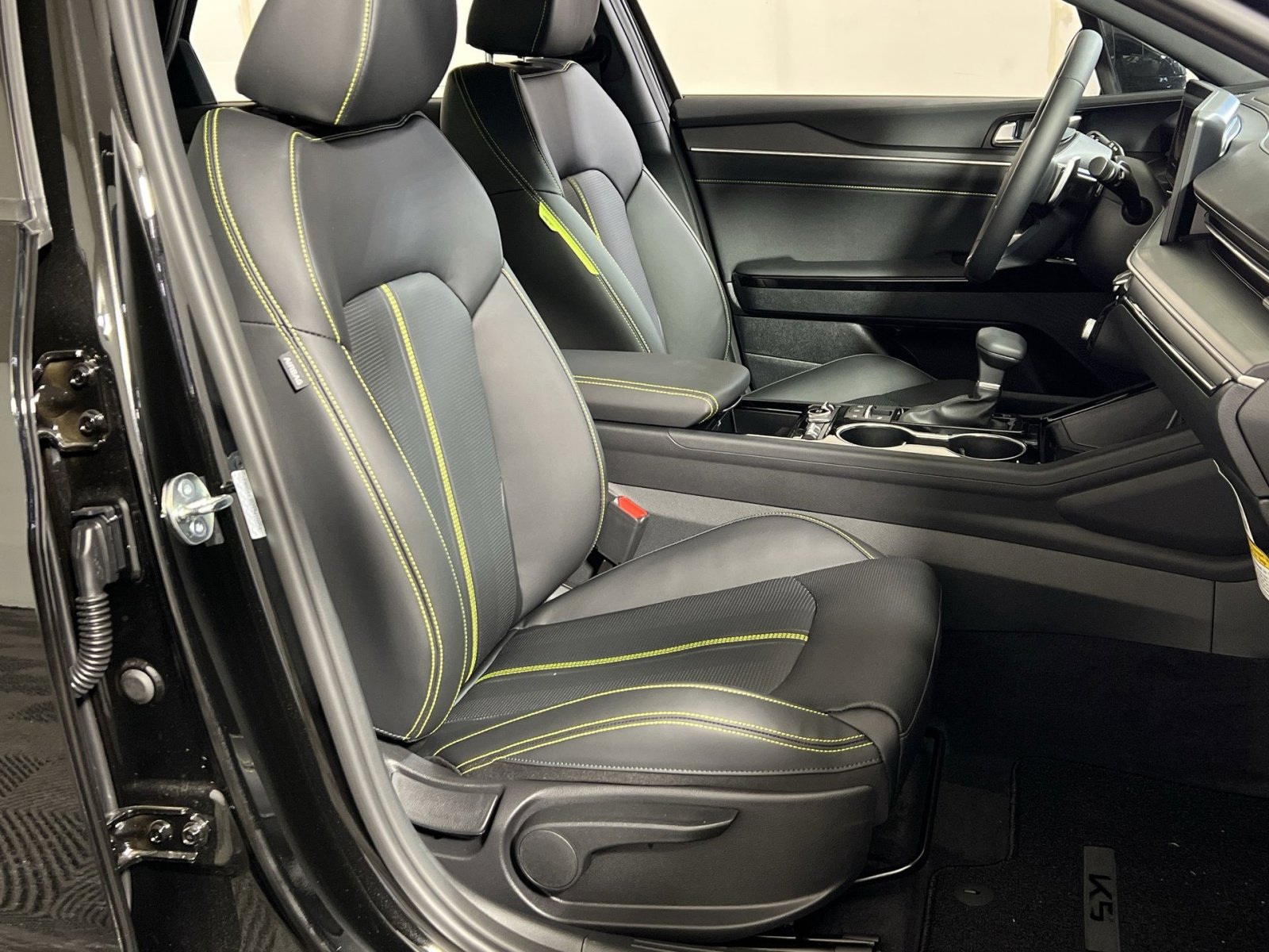 New 2026 Kia K5 GT image 25