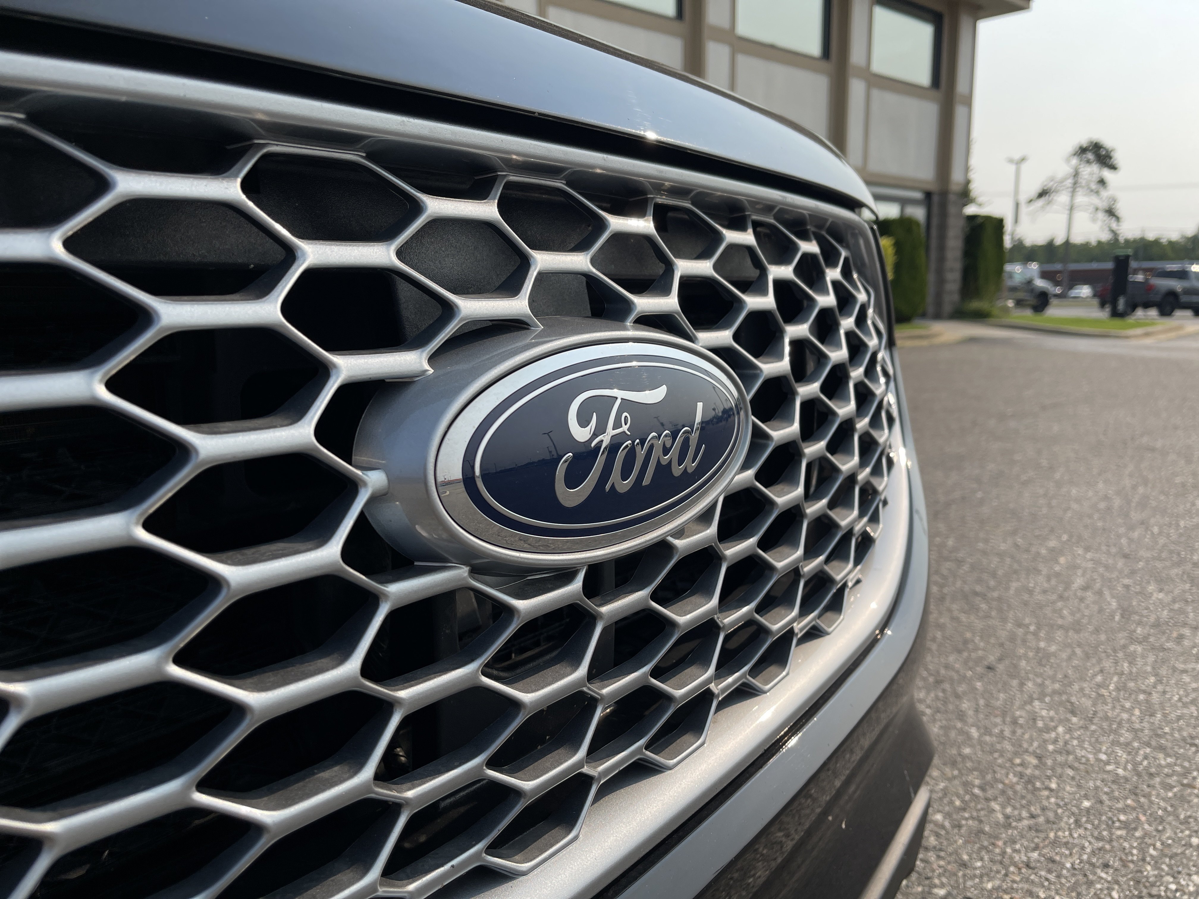 Certified 2024 Ford Edge SEL w/ Convenience Package AWD/4WD image 24