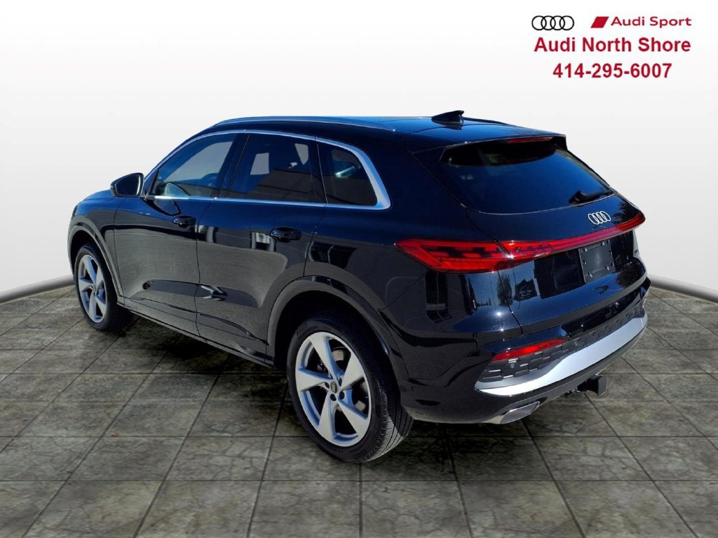 Used 2025 Audi Q5 Premium Plus w/ Premium Plus AWD/4WD image 4