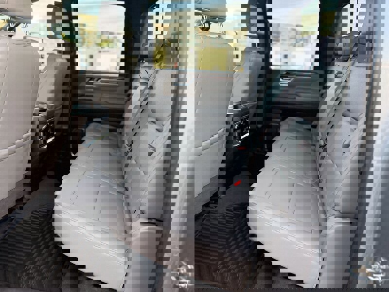 Used 2024 Chevrolet Silverado 3500 LTZ w/ LTZ Convenience Package image 32