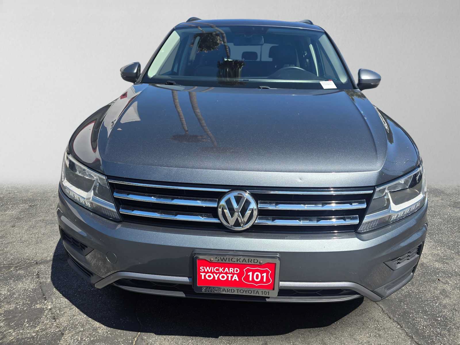 Used 2021 Volkswagen Tiguan SE w/ Panoramic Sunroof Package AWD/4WD image 8