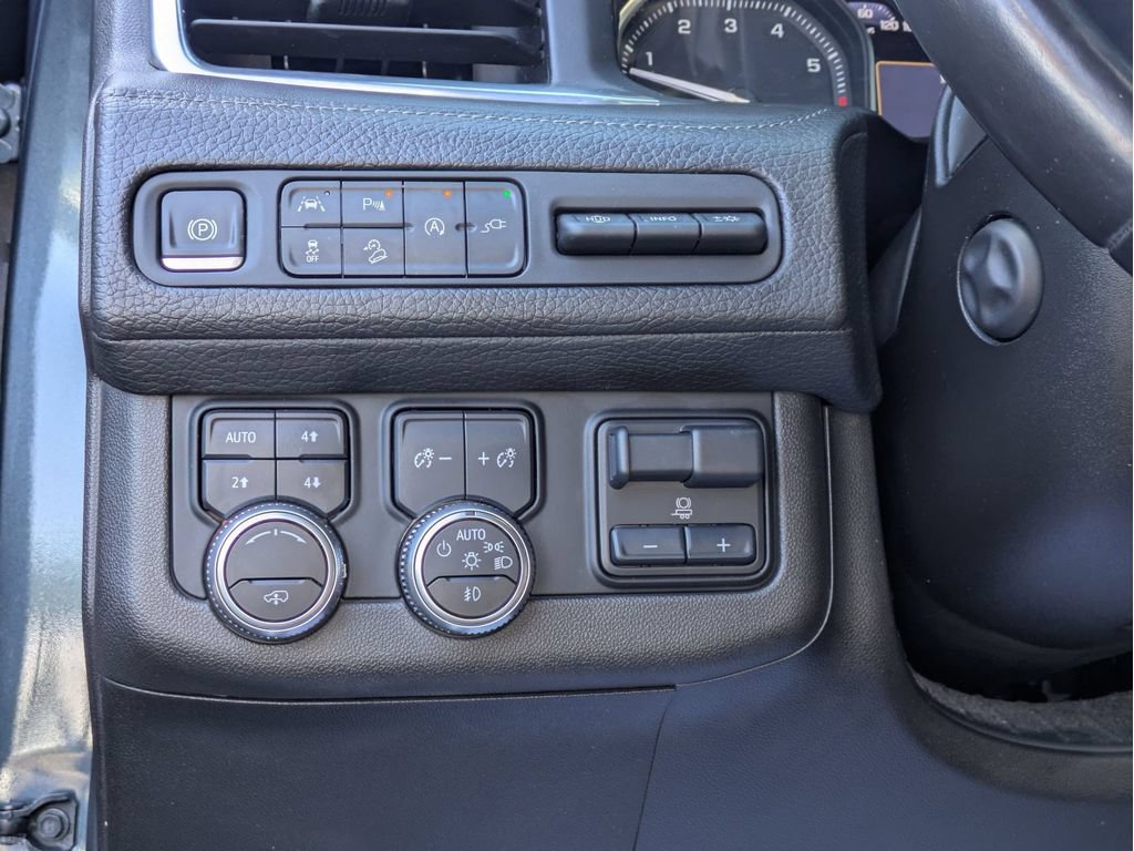 Used 2021 GMC Yukon Denali w/ Denali Ultimate Package AWD/4WD image 15