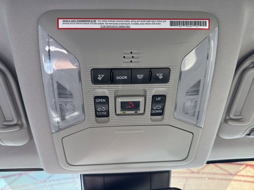 Used 2020 Toyota RAV4 XLE Premium image 18