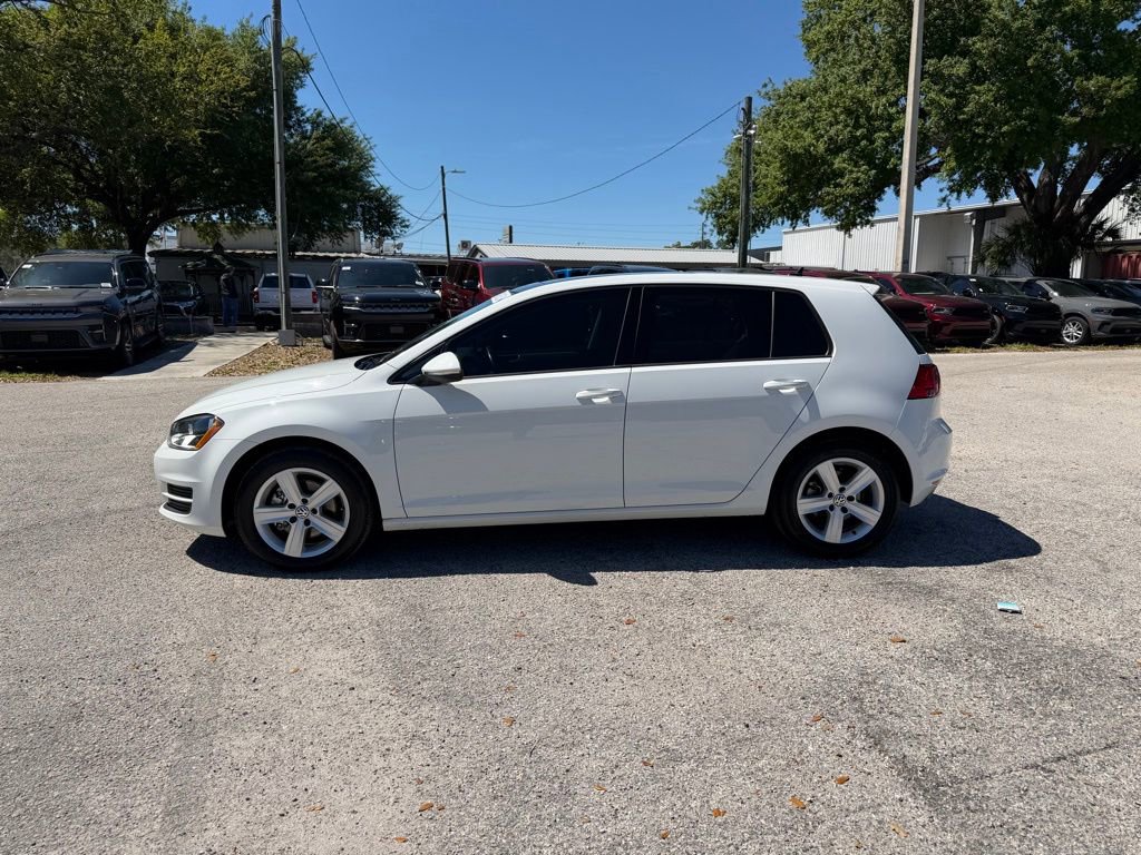 Used 2017 Volkswagen Golf S image 3