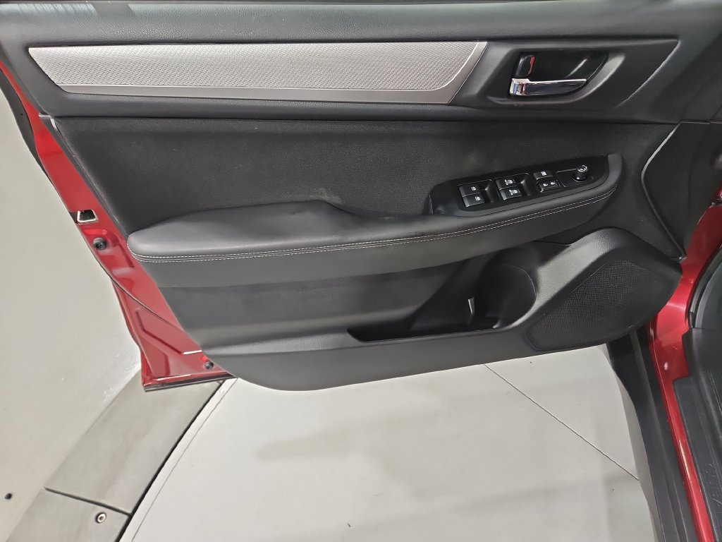 Used 2017 Subaru Outback 2.5i Premium AWD/4WD image 11
