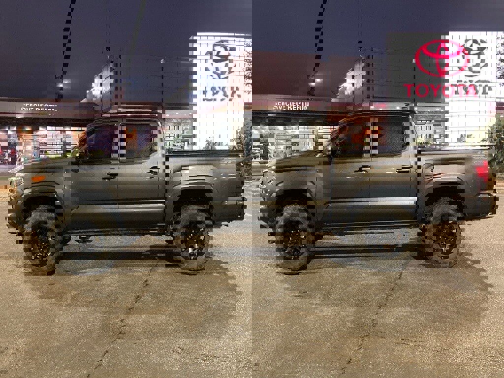 Certified 2022 Toyota Tacoma SR image 7