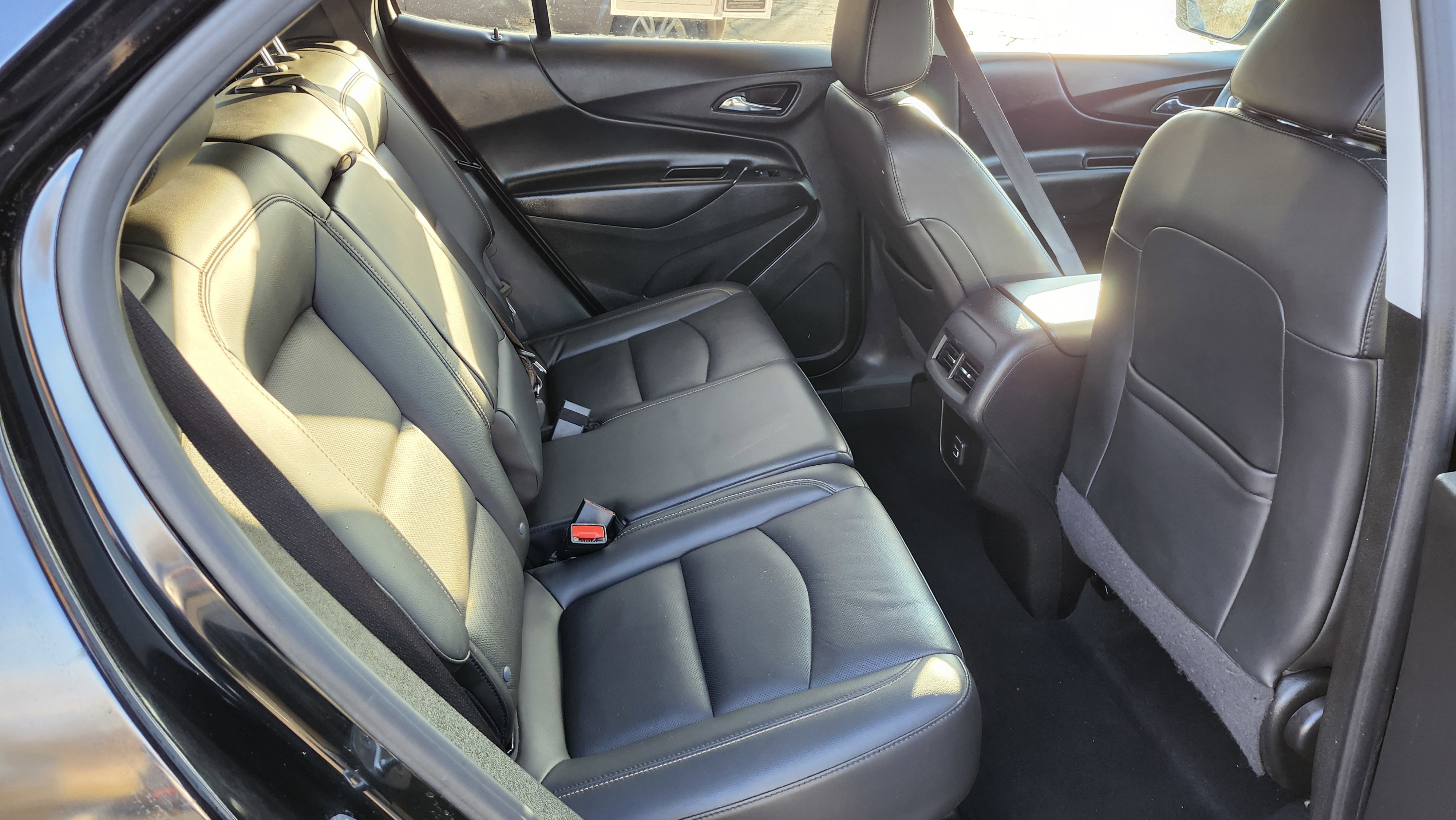 Used 2020 Chevrolet Equinox LT w/ Midnight Edition image 12