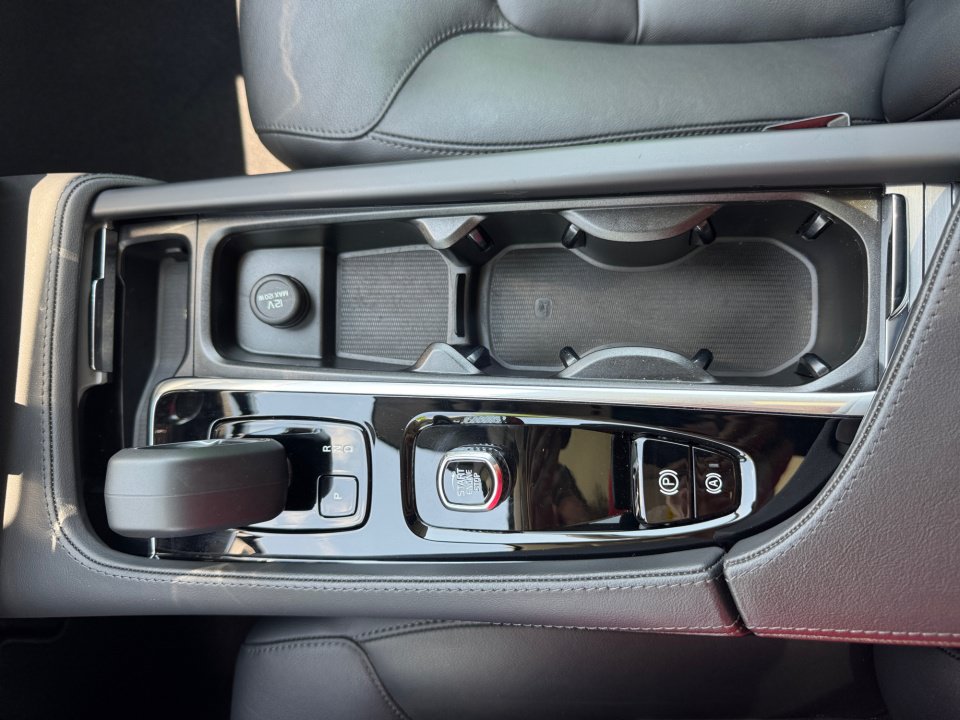 Certified 2025 Volvo XC90 B5 Core AWD/4WD image 20