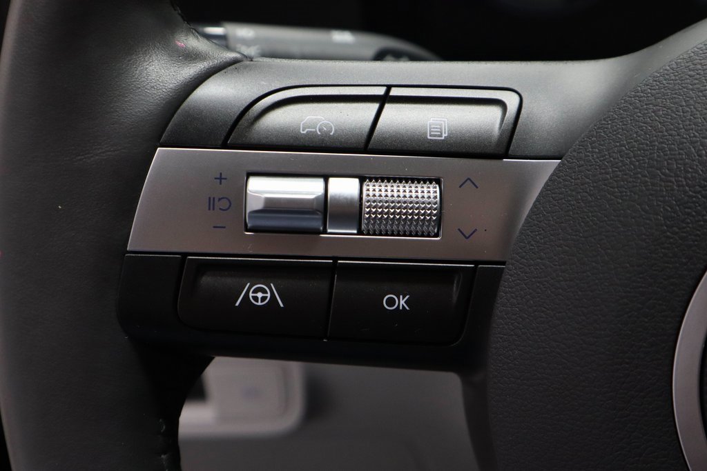 Certified 2025 Hyundai Kona SEL image 27