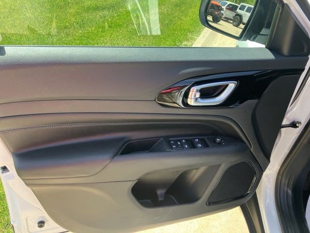 New 2026 Jeep Compass Limited AWD/4WD image 9