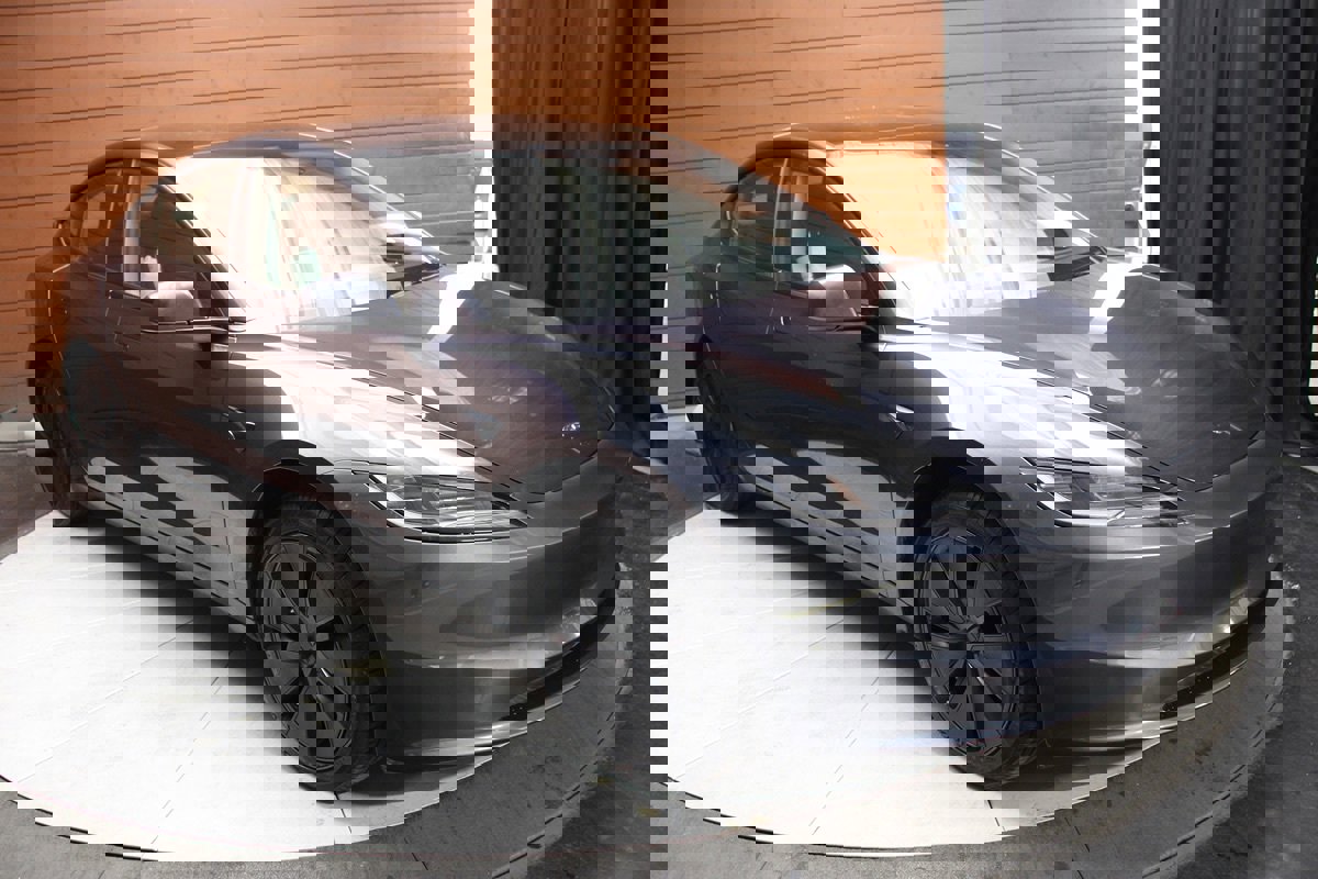 Used 2025 Tesla Model 3 Long Range image 16