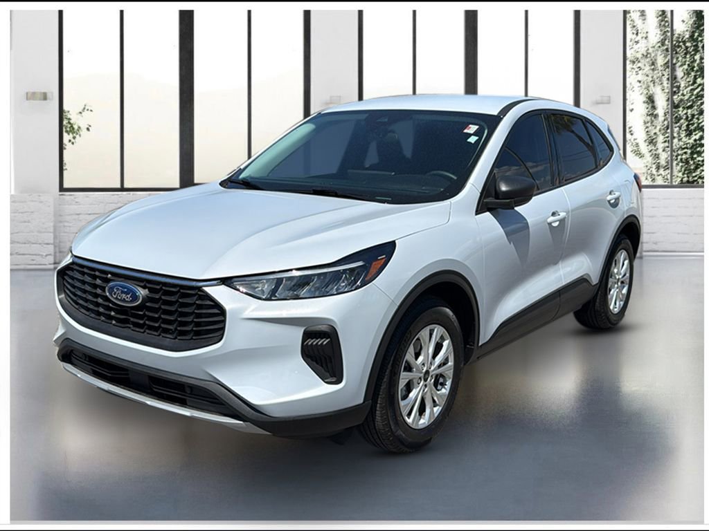 Used 2025 Ford Escape Active w/ Tech Pack #1 FWD image 1