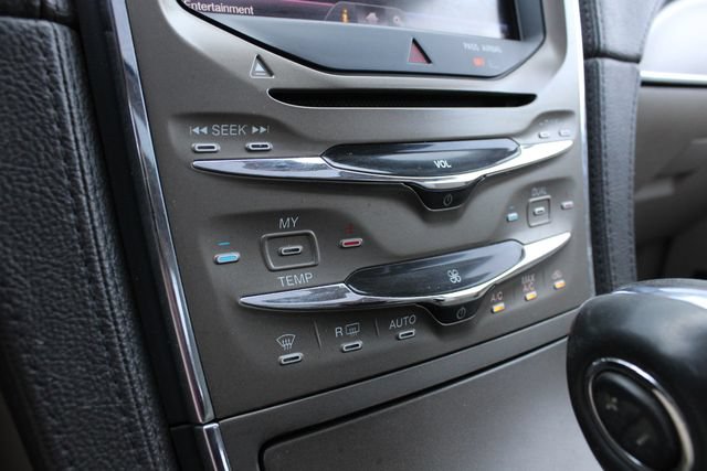Used 2012 Lincoln MKX AWD image 18