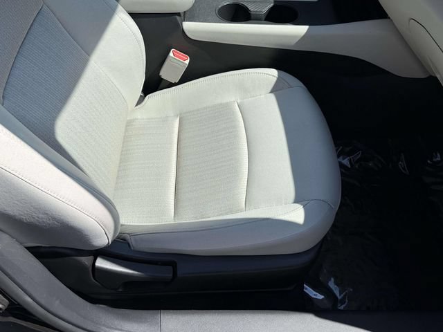 Used 2025 Nissan Altima 2.5 SV FWD image 11